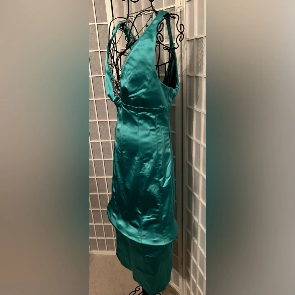 BEBE Slim Sexy V Neck Satin Midi Dress NWT - Picture 4 of 11